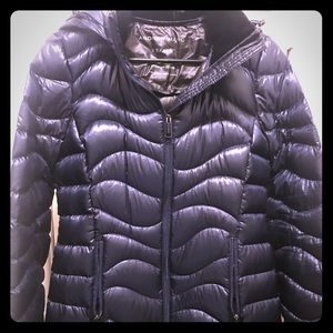 NWOT: Andrew Marc Navy Blue Lightweight Puffer